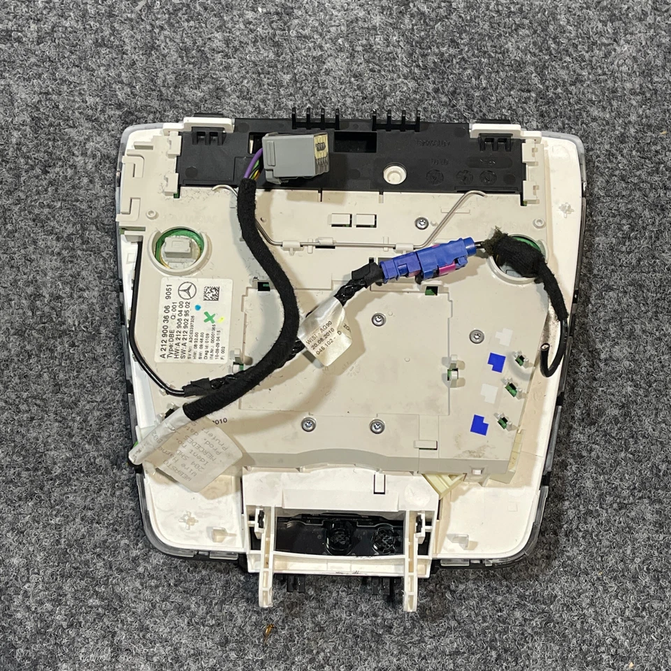 +C1534+ W212 W218 MERCEDES 10-18 E CLS CLASS OVERHEAD DOME LIGHT SUNROOF SWITCH - Image 4 of 4