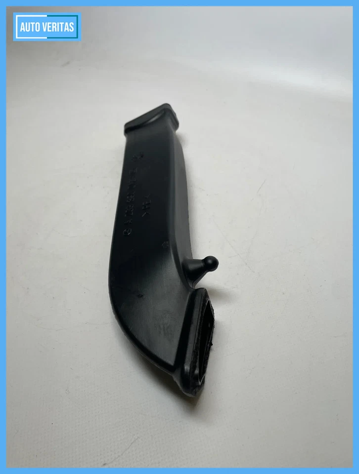 Original Mercedes-Benz C-Class (W203) Ventilation channel Links A2038300123 - Image 2 of 4