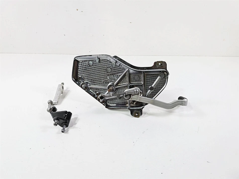 2002 BMW K1200LT 89V3 Left Chrome Footpeg Set & Shifter 46717682133 - Image 4 of 4