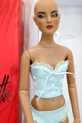 Tonner ANTOINETTE Glowing Muse Basic Honey 16'' Fashion Doll Wigged w/ Box LE p