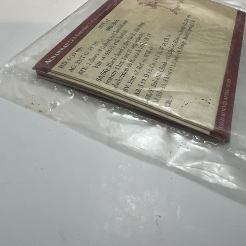 Dungeons and Dragons Miniatures Handbook Cards Sealed New 2004 RARE - Picture 7 of 8