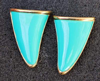 Vintage Signiert TRIFARI Goldtone Hellgrüne Emaille Clip-On Ohrstecker