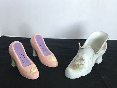 COR “Day Lily” Porcelain Shoe 1987 Vintage Ceramic Shoes Salt Pepper 