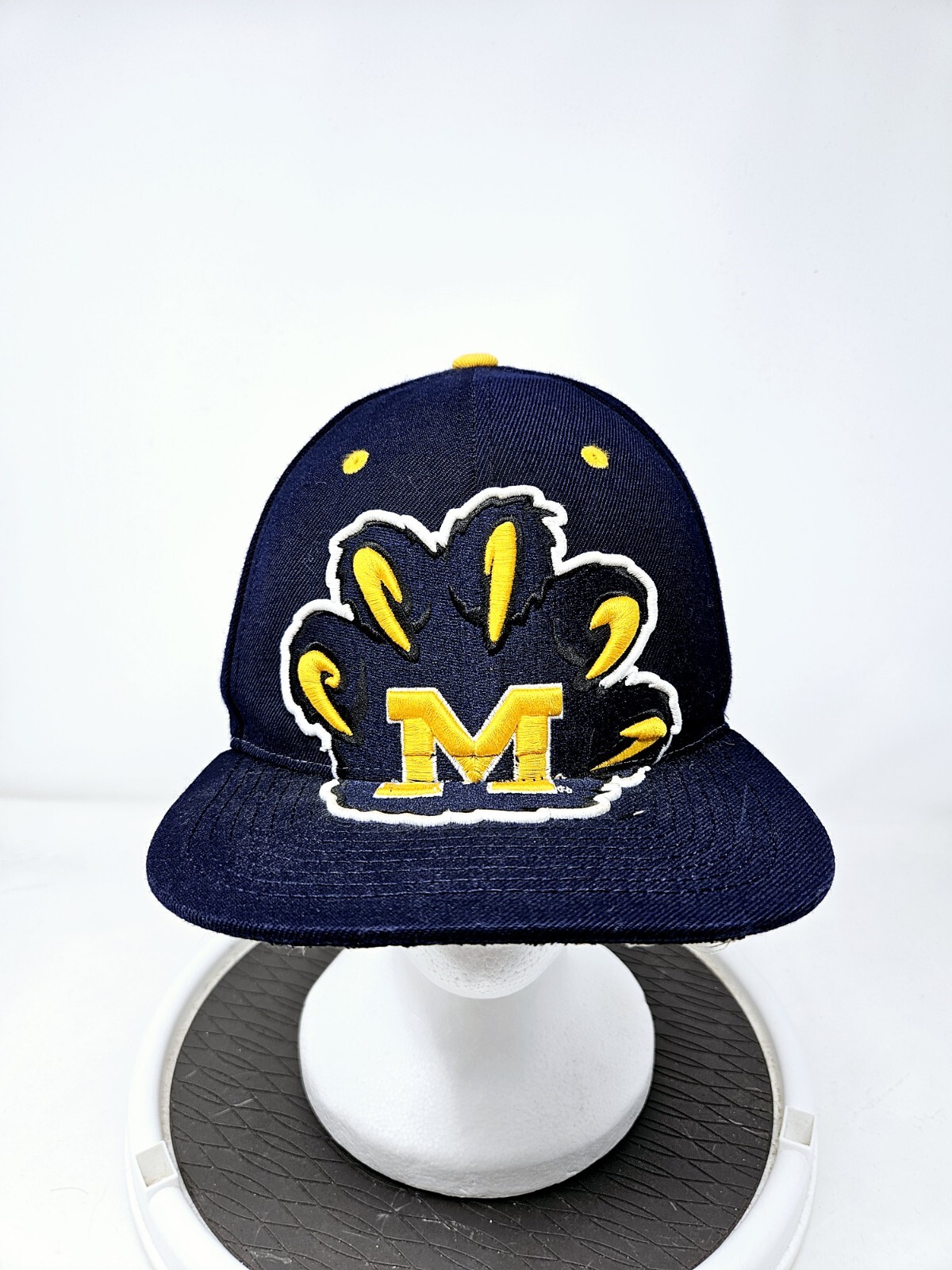 VINTAGE Michigan Wolverines Snapback Hat Blue Yellow Big Logo Football Zephyr