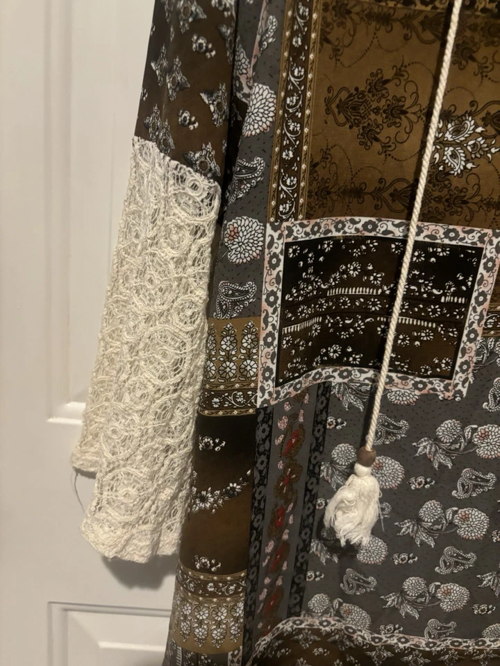 Vestido Flamingo Urbano Boho Talla Pequeña Encaje en Niveles Artístico Para Mujer Negro Marrón Foto 2 de 4