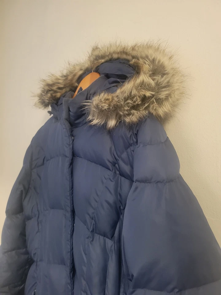 Gabardina de plumón XL para mujer Eddie Bauer con capucha de piel sintética extraíble Foto 3 de 4