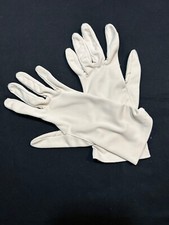 Vintage Womens Small Cream Colored Gloves size B NICE