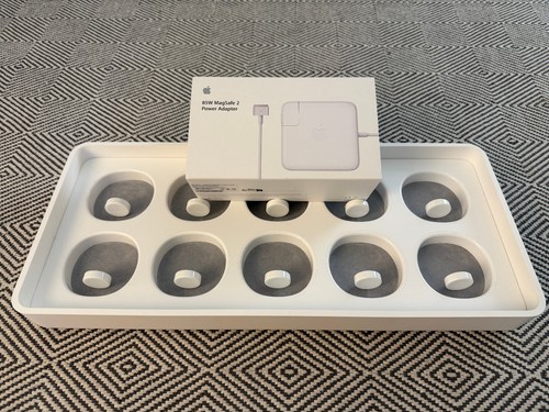 Genuine Apple Watch Magnetic Charging Try-On Case A1668 Retail Store Display