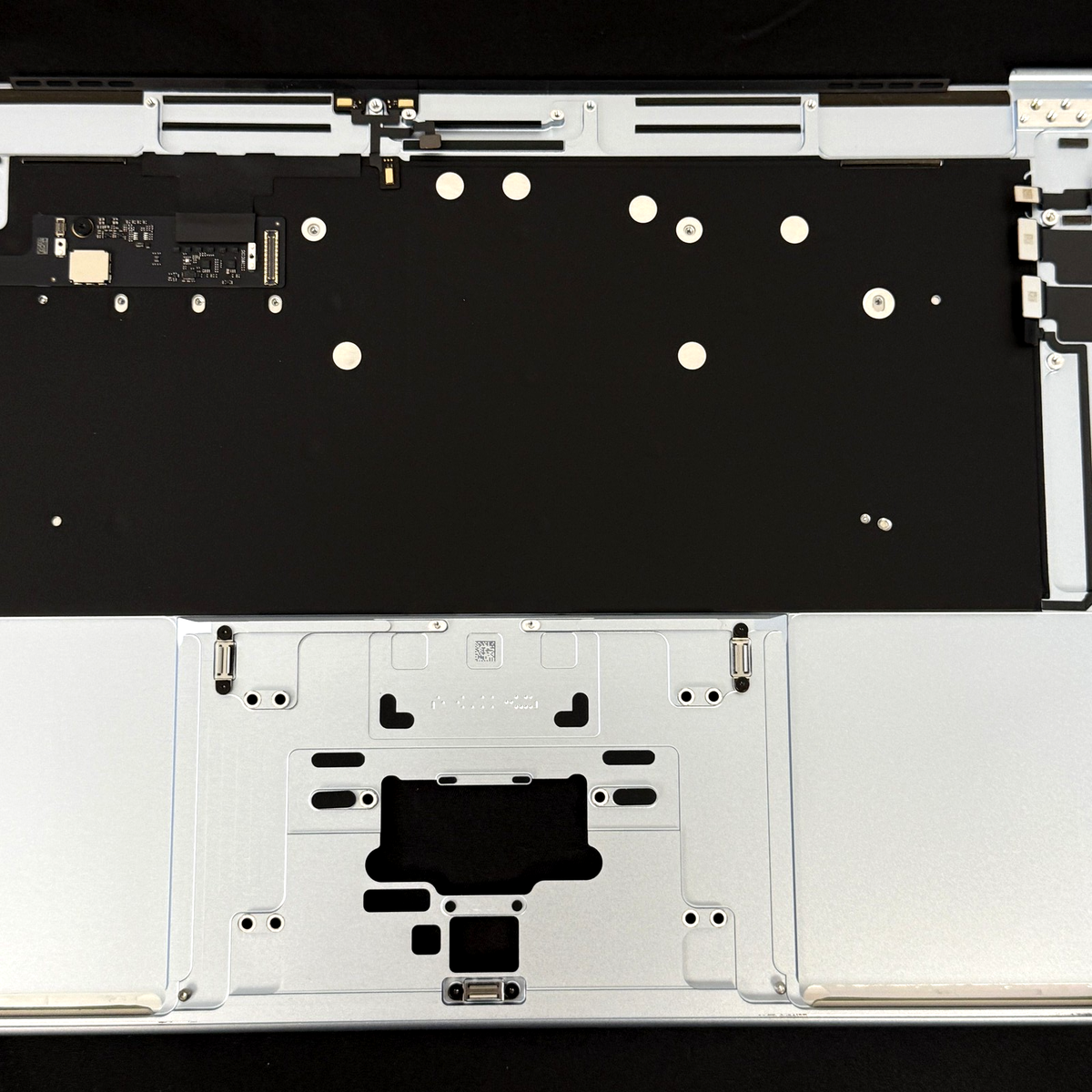 OEM Apple MacBook Air 15 inch A3241 M4 2025 Top Case Keyboard Sky