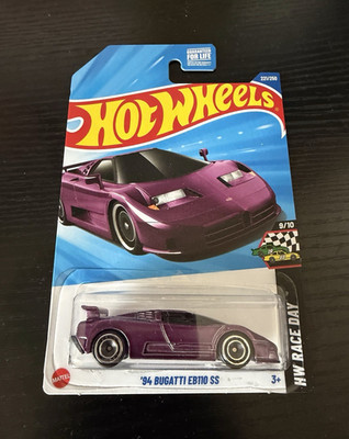 2025 Hot Wheels Super Treasure Hunt  94 Bugatti EB110  Purple Ships in protector