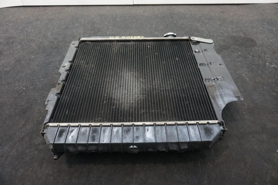 Radiador refrigerante motor 4,0 L I6 55037652AA Jeep Wrangler Rubicon TJ 01-06 *Nota Foto 4 de 4