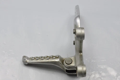 APRILIA RSV R 2004 2010 DRIVER LEFT SIDE FOOTREST FOOT PEG HANGER