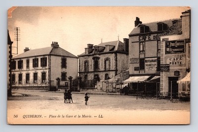 Place de la Gare el la Bairie Restaurant Café Quiberon France LEVI FILS Postcard