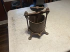 GRISWOLD ANTIQUE FRUIT GRAPE WINE APPLE CIDER PRESS METAL JUICER CAST IRON 2qt