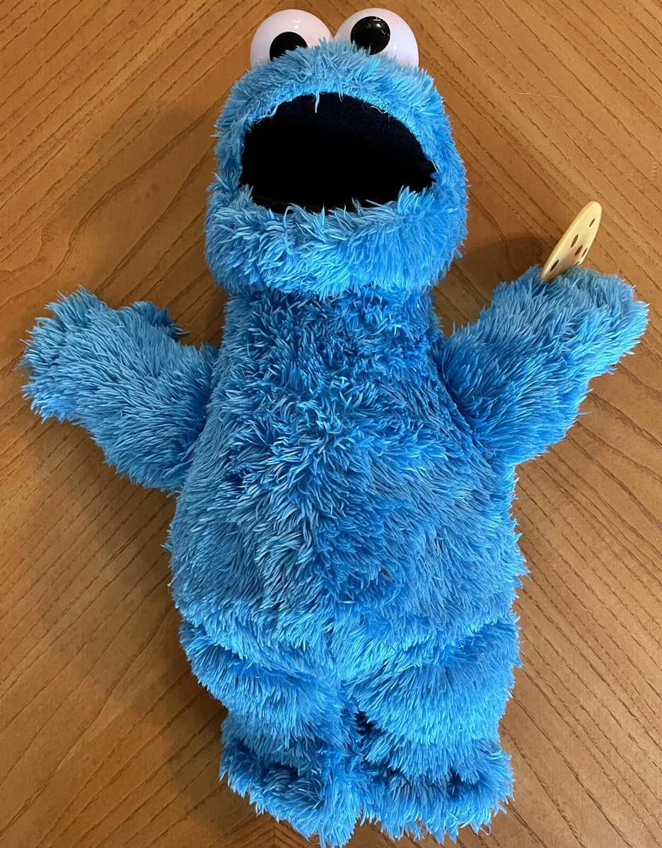 Sesame street feed best sale me cookie monster plush