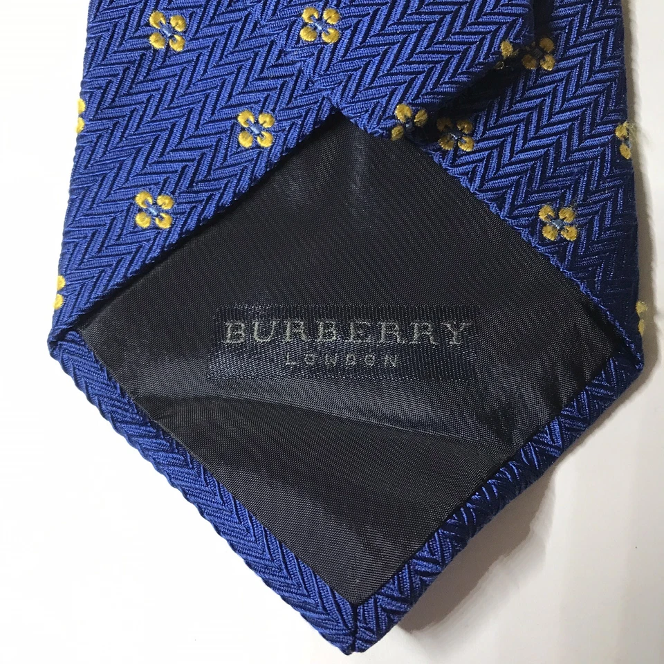 Corbata Burberry London para hombre 100 % seda hecha en Italia flores texturizadas  Foto 4 de 4