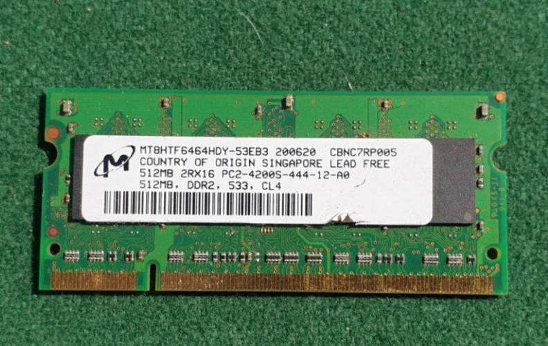Crucial CT6464AC53E.8FB - 512MB DDR2-533MHz PC2-420 - Image 2 of 2