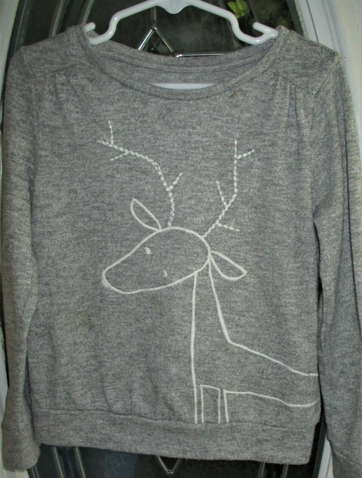 Blusa Top Camisa Gris Estampado Ciervo Bebé Gap Niñas Manga Larga Talla 5 Usada en Excelente Condición Foto 2 de 4