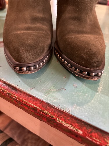 Stivaletto Coach autentico scamosciato con borchie pipa taglia 7,5 verde oliva - Foto 9 di 10