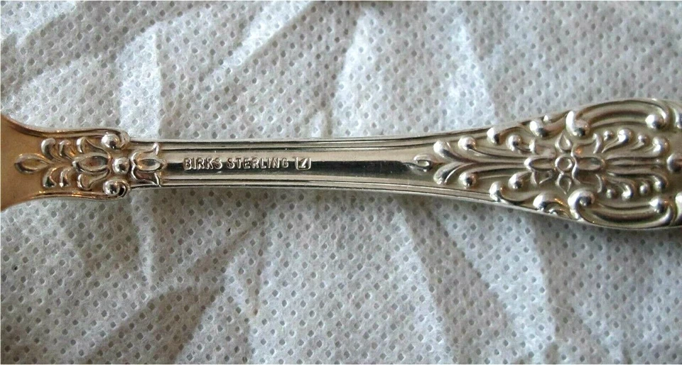 7 cucharas de café Birks Queens patrón plata de ley excelente 186 gr Foto 4 de 4