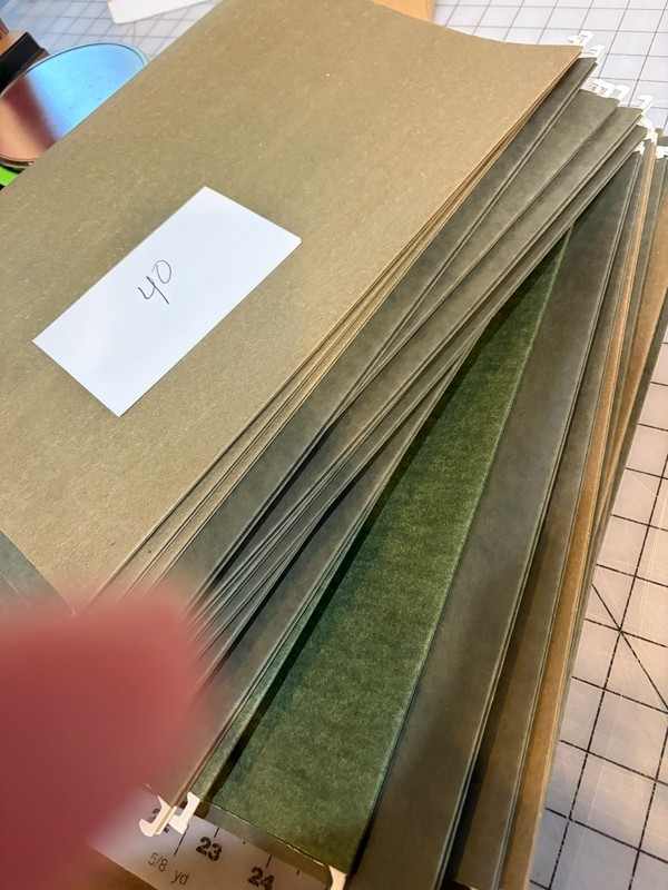 legal size hanging file folders set of 40 excellent condition brand varies