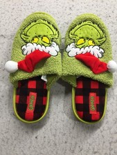 NWOT Grinch Slippers Womens M Medium Green Santa Hat Fuzzy Sherpa Slip On