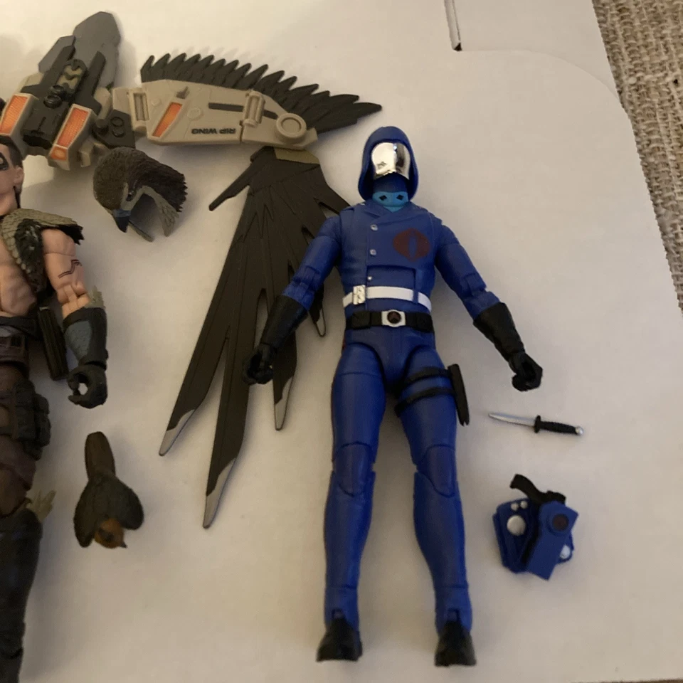 G.I. Joe Классифицированная Фигурка Командира Кобры Ретро, Раптора и Армейской Пехоты - Изображение 4 из 4