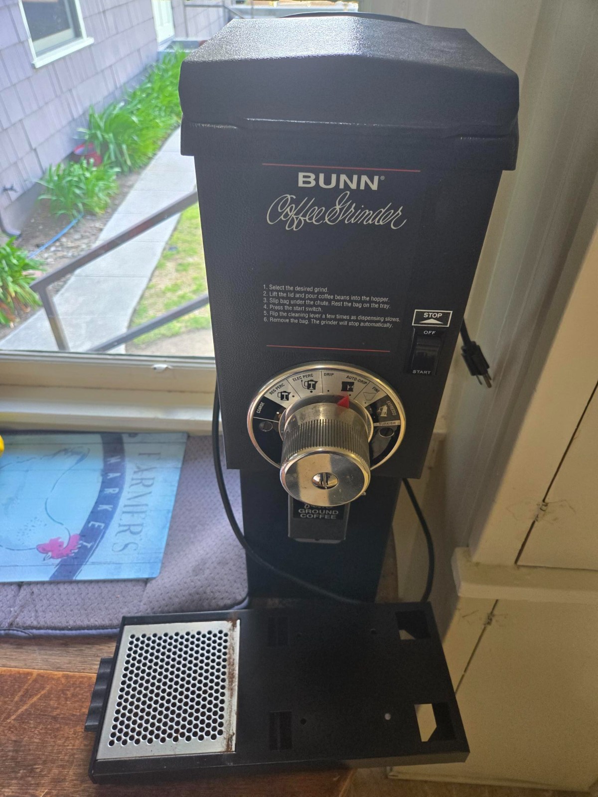 BUNN G3 Precision 3 lbs Burr Coffee Grinder (22100.0000) - Black