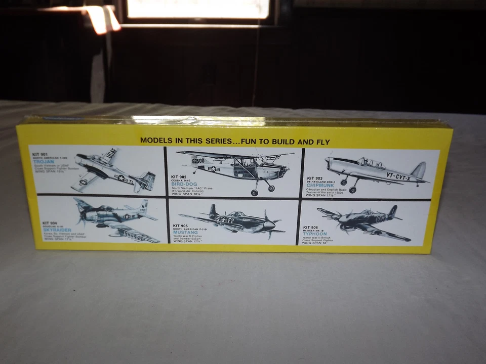 KIT MODELO VOLADOR AVIÓN ARDILLA GUILLOWS DE HAVILAND DHC-1 FECHA 1967 Foto 2 de 4