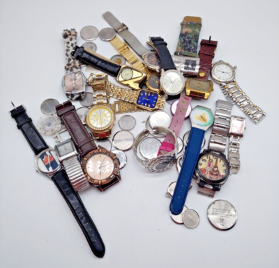 SE1980# Großes Konvolut alte Quarz Armbanduhren