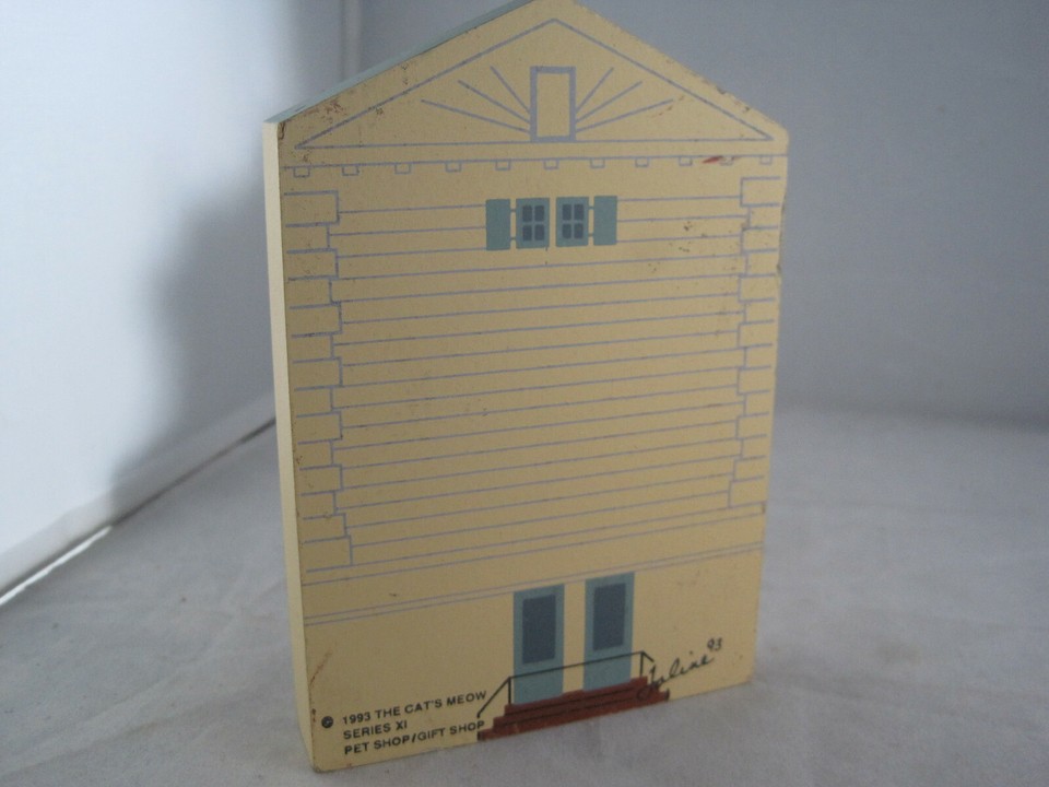 Cat's Meow Village Pet Shop Gift Our New England Series XI 1993
