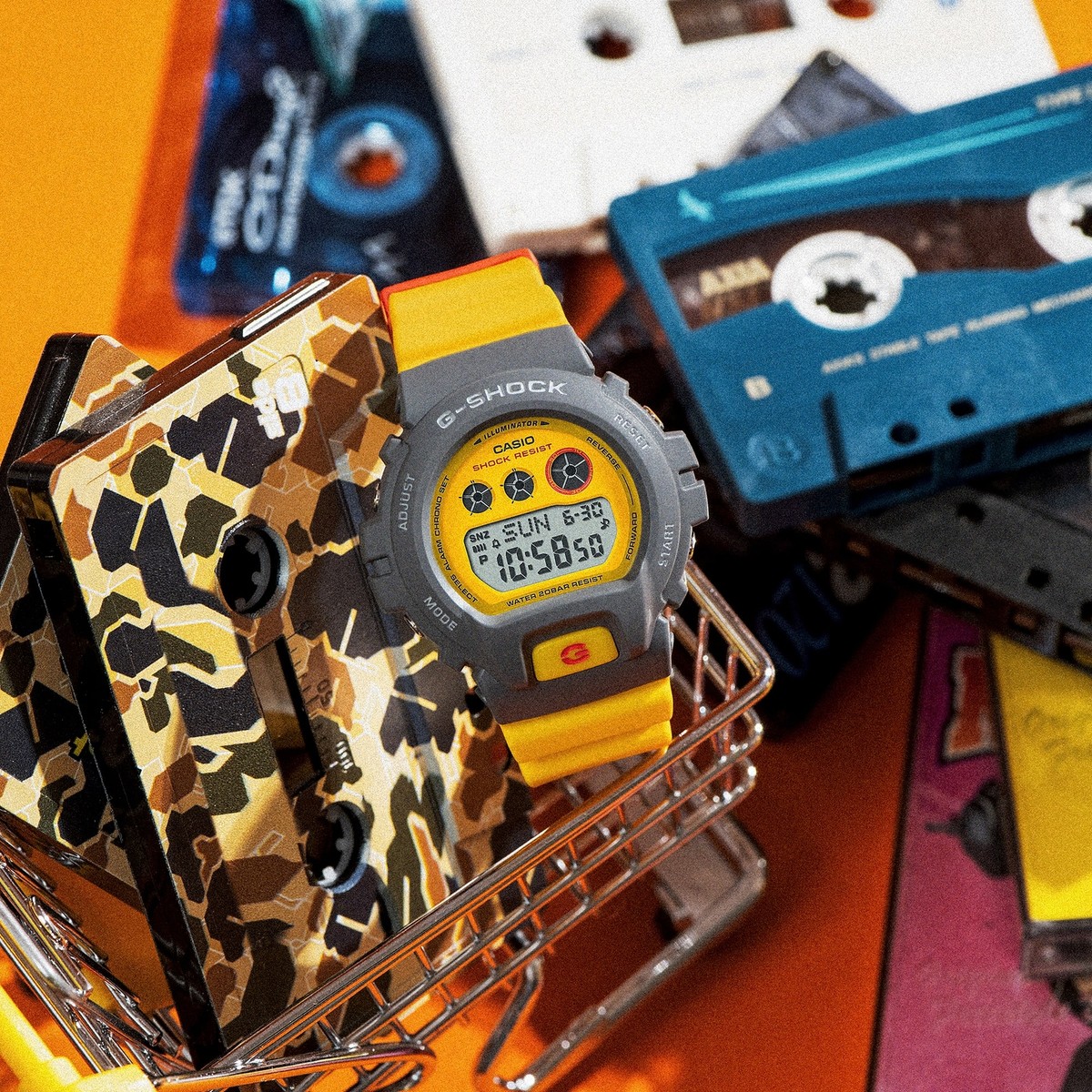 G-SHOCK GMD-S6900Y-9JF グレー/イエロー Casio G-Shock 90s-inspired Colorful Sporty Yellow Ladies