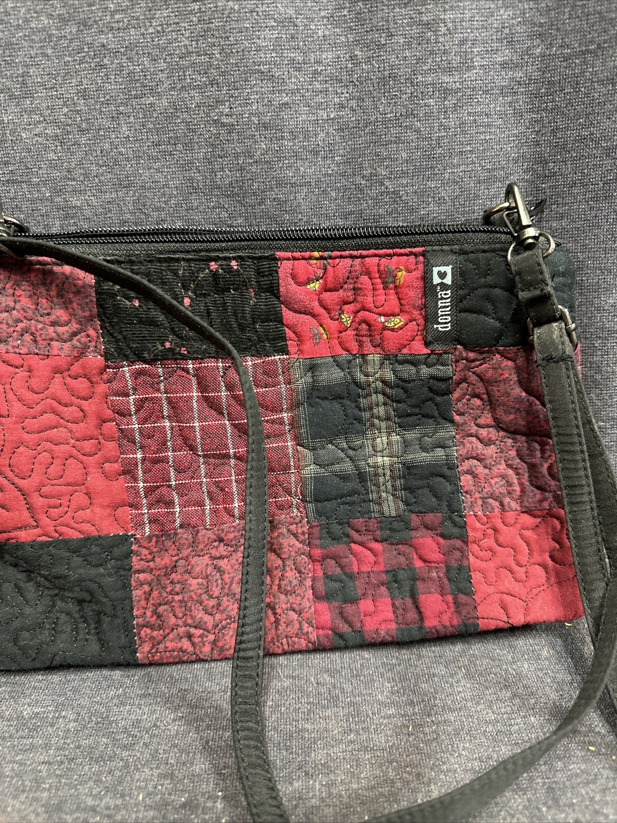 Donna Sharp Quilted Small Shoulder/Crossbody/ Wri… - image 2