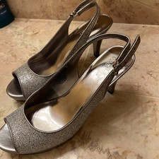 Nine West Silver Open Toe Shimmery 9m Pre-Owned MINT