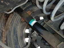 55310B2050 STOßDÄMPFER LINKS HINTEN / 2640702 FÜR KIA SOUL II PS 1.6 CRDI 136