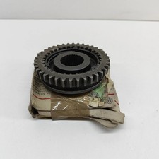 AUDI 100 Avant C2 Synchronizing Hub 013311239 1983 24398772 NEW GENUINE