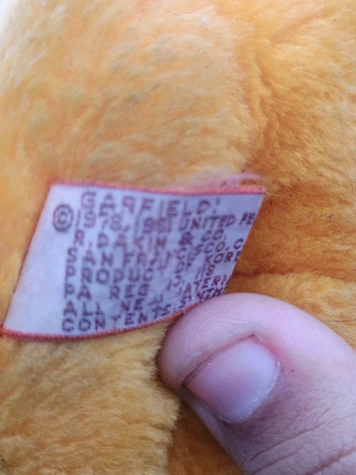 Vintage Garfield Plush 9" 1978 Stuffed Orange Cat United Dakin Syndicate Korea - Image 4 of 4
