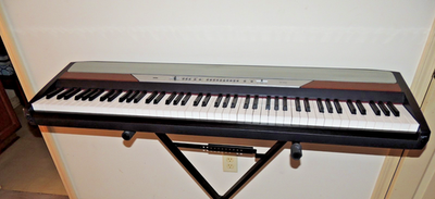 Korg SP-250 88-Key Digital Piano, Built-in Speaker, MIDI