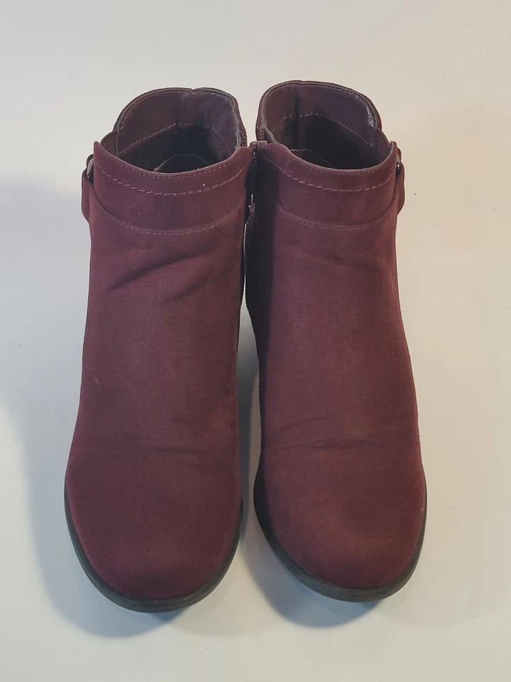 Botas botines al tobillo Unisa imitación mujer 7,5 M gamuza vino tinto cremallera hebilla acento  Foto 3 de 4