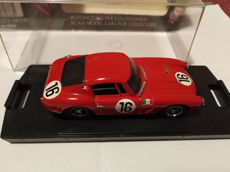 BANG 1:43 FERRARI 250 SWB TRINTIGNANT/ABATE LE MANS 1961 CON BOX - Immagine 4 di 4