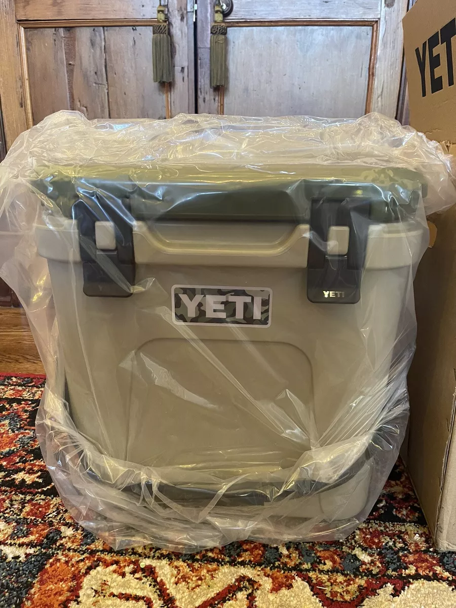 YETI- Roadie 24 Hard Cooler Camp Green