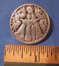 VINTAGE RELIGIOUS MARY WITH ANGELS BROOCH PIN SIGNED PV -- NICE DETAIL