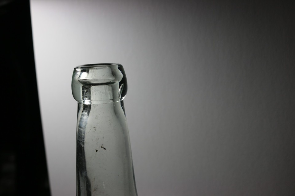 ULTRA RARE Mrs A. REMMLINGER Iron Mountain Mich clear blob top soda bottle NICE eBay