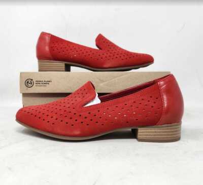 Women's 8W Clarks Juliet Hayes red perforated slip on shoes