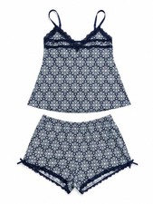 Laura Ashley 2-Piece Pajama Set  Women  s M  Lace Trim Cami  Shorts