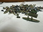 Vintage Army Men Soldiers Louis Marx TimMee Auburn Ideal LOT P 16 pcs