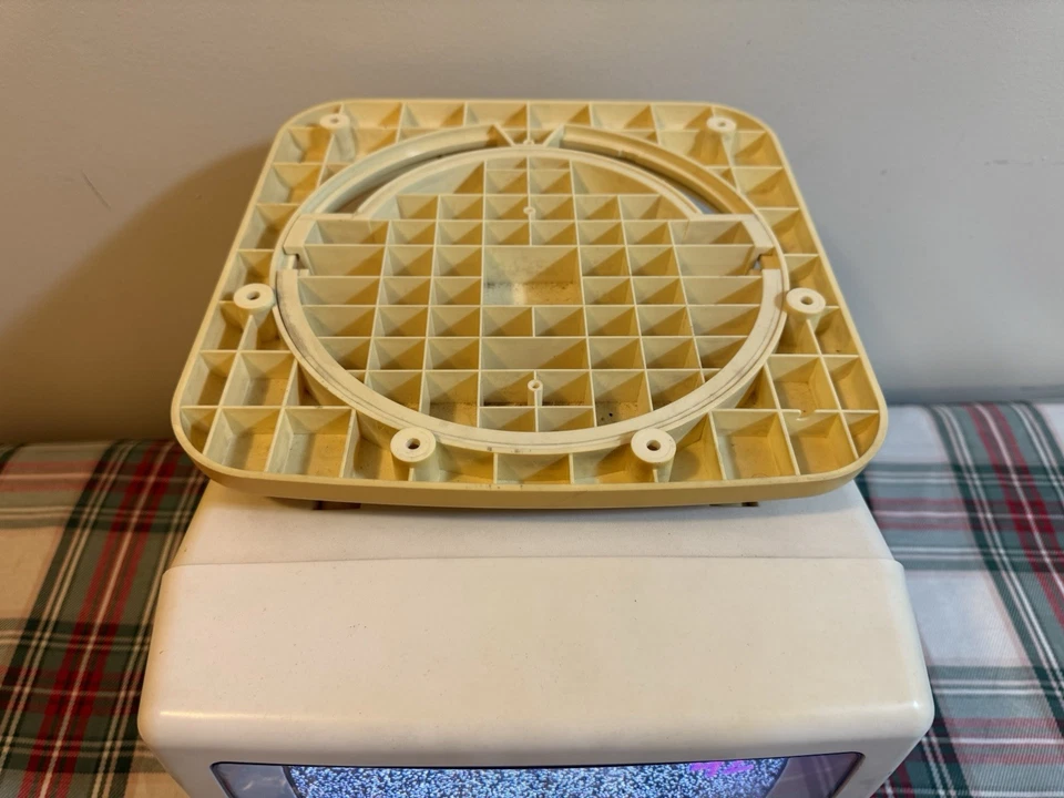 Phillips 9” CRT Color TV Television PRO920X101 Retro Gaming With REMOTE WORKS - image 4 of 4