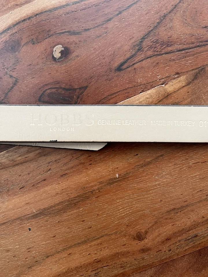 Hobbs Bow Detail Black Patent Leather Medium Width Belt, Size M - Image 4 of 4