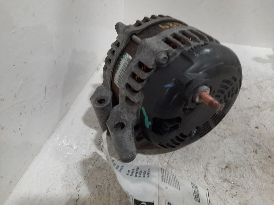 Alternator 2011 Grand Cherokee Sku#4243177 - Image 3 of 4