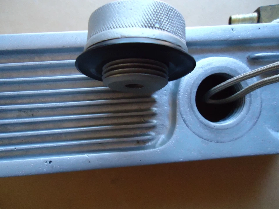 Austin Healey Sprite 948,1098,1275 aluminum valve cover complete — 第 2/4 张图片